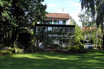 ObjNr:19712 - Saniertes freistehendes Einfamilienhaus auf parkähnlichem Grundstück 7 zimmer