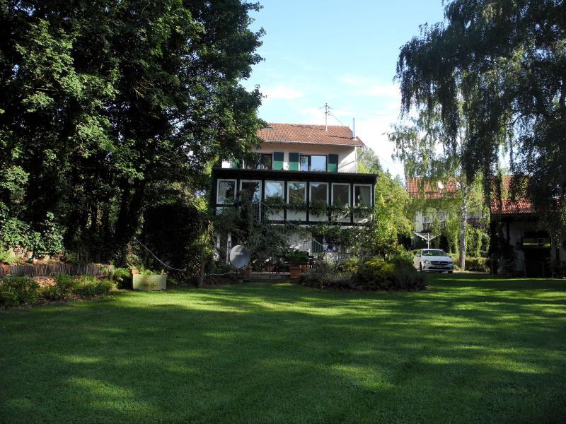 ObjNr:19712 - Saniertes freistehendes Einfamilienhaus auf parkähnlichem Grundstück 7 zimmer