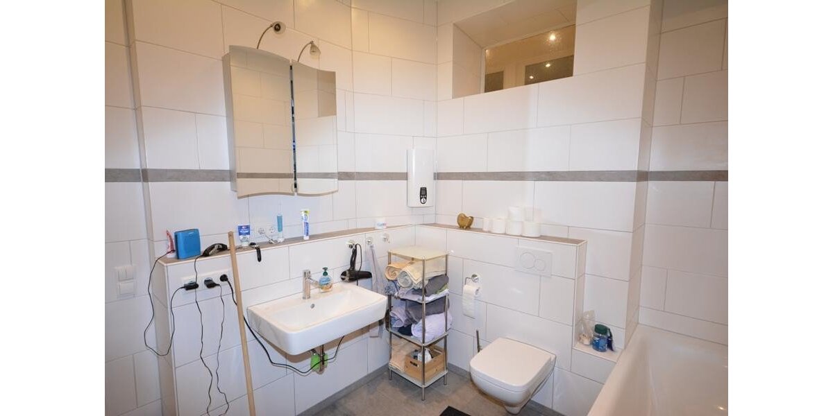 Eine wunderschoene Altbauwohnung in zentraler Stadtlage. - Erdgeschoßwohnung Neustadt Kernstadt | Angebot:20827926