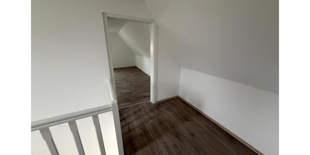 Einfamilienhaus Rockenhausen - 11 Zimmer, 225 m&sup2;, 239.000&euro; | Angebot:26627269