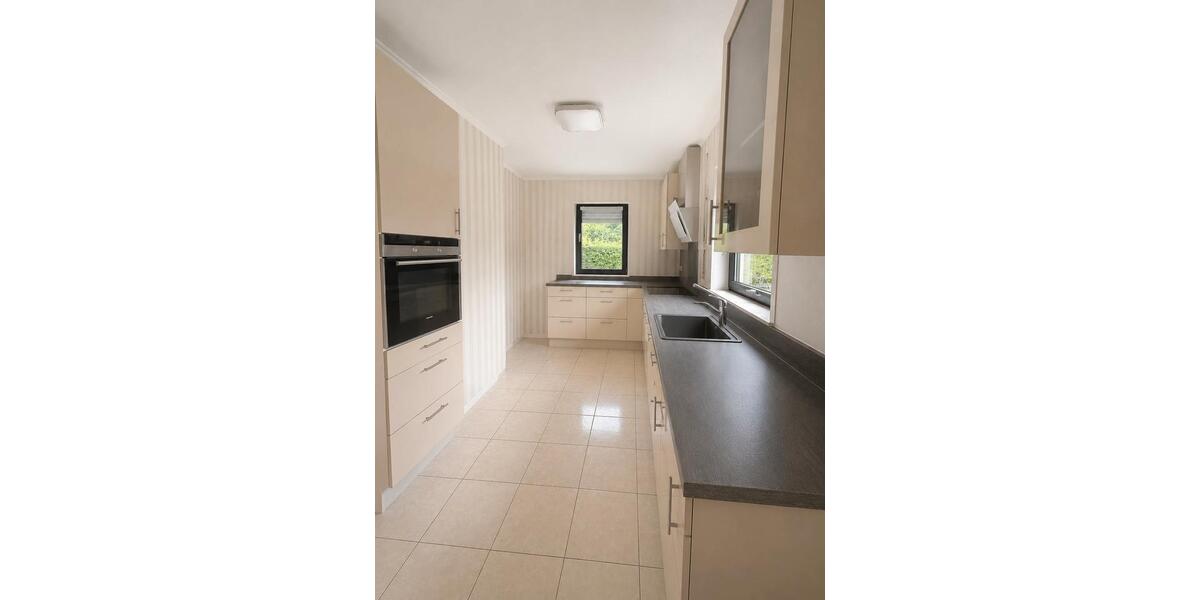 Erdgeschoßwohnung Kaiserslautern Einsiedlerhof - 4 Zimmer, 150 m&sup2;, 1.400&euro; | Angebot:26664228