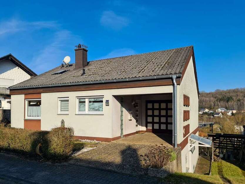 Haus zum Kaufen in Waldfischbach-Burgalben 255.000 € 130 m²