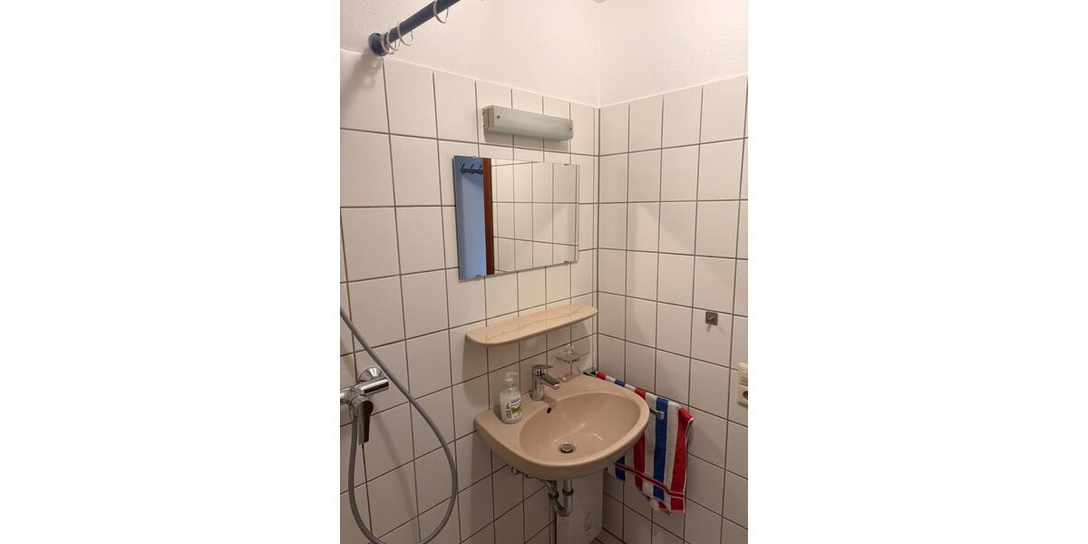 Dachgeschoßwohnung Kaiserslautern Betzenberg - 1 Zimmer, 27 m&sup2;, 75.000&euro; | Angebot:26676391