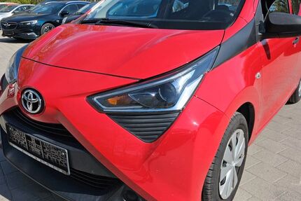 Toyota Aygo (X) 38.376 km 8.950 &euro; Lachen-Speyerdorf 67435
