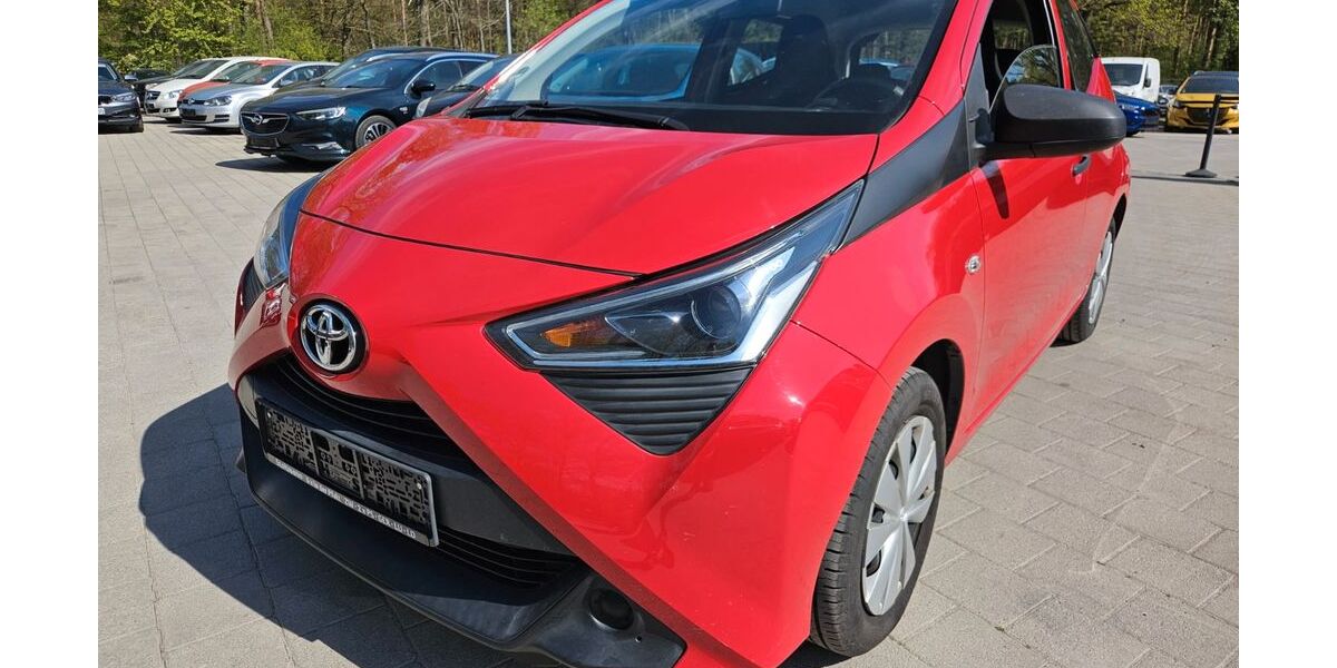 Toyota Aygo (X) 38.376 km 8.950 &euro; Lachen-Speyerdorf 67435