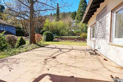 Haus Weisenheim am Berg - 7 Zimmer, 180 m&sup2;, 2.450&euro; | Angebot:26453041