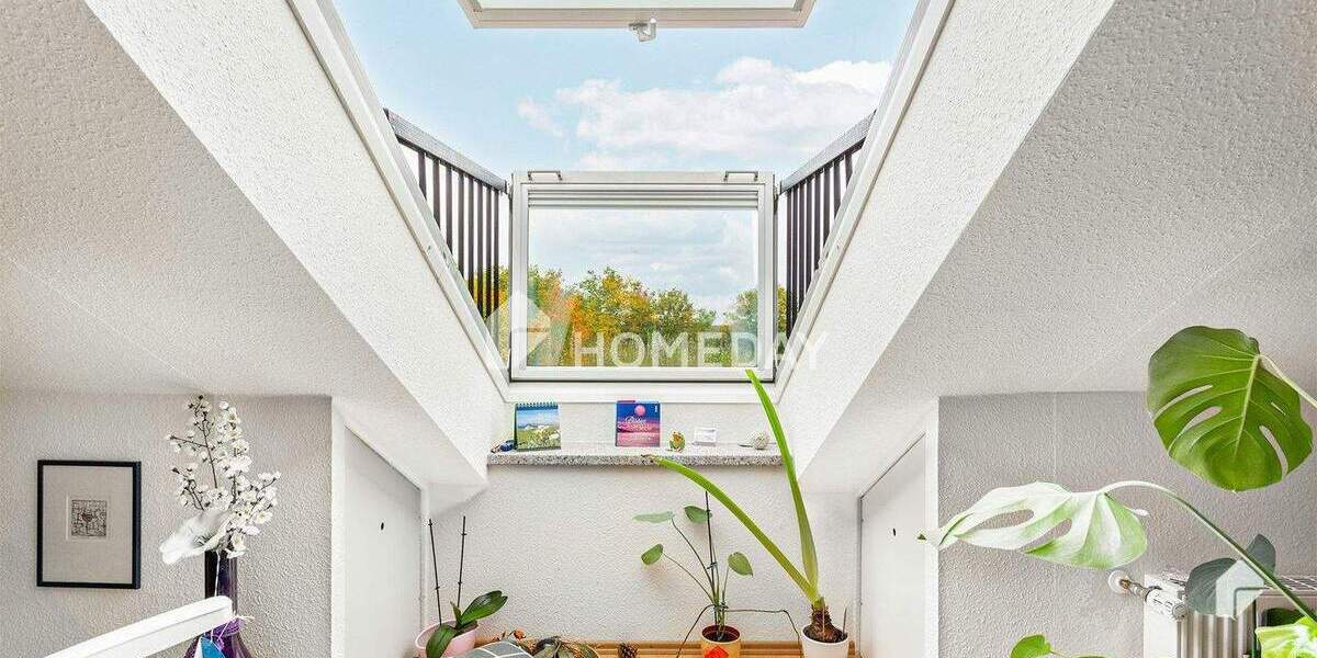 Ruhige Lage! DG-Wohnung mit 4 Zimmern, EBK und Keller 4 zimmer