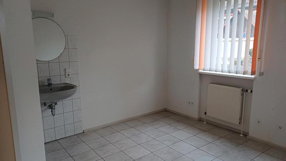 Gewerbeobjekt Steinwenden - 1.600&euro; | Angebot:24733743