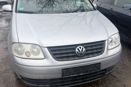 VW Touran 391.215 km 1.890 &euro; Kaiserslautern 67663