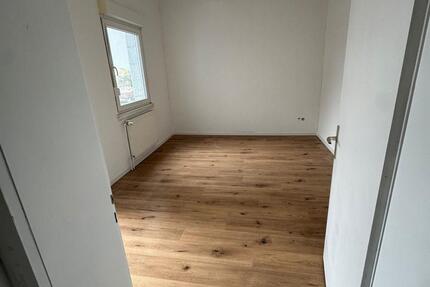 Wohnung Pirmasens - 3 Zimmer, 67 m&sup2;, 650&euro; | Angebot:26465428