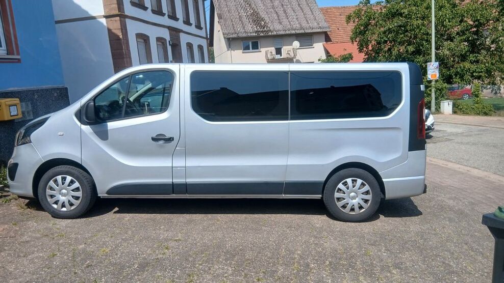Opel Vivaro 192.000 km 12.999 € Wahnwegen 66909