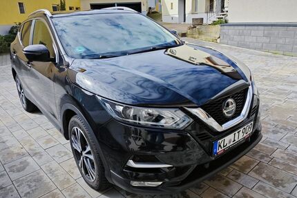 Nissan Qashqai 143.000 km 12.200 &euro; Hauptstuhl 66851