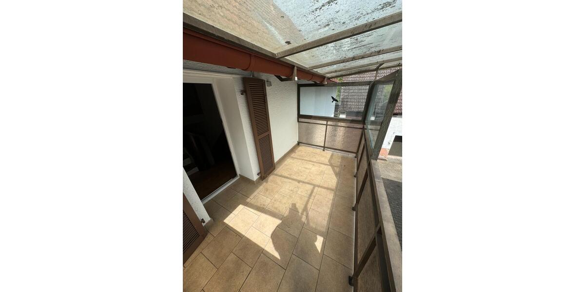 Einfamilienhaus Wolfstein - 8 Zimmer, 180 m&sup2;, 1.050&euro; | Angebot:26356081