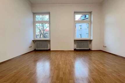 Wohnung Kaiserslautern Betzenberg - 4 Zimmer, 122 m&sup2;, 990&euro; | Angebot:25911146