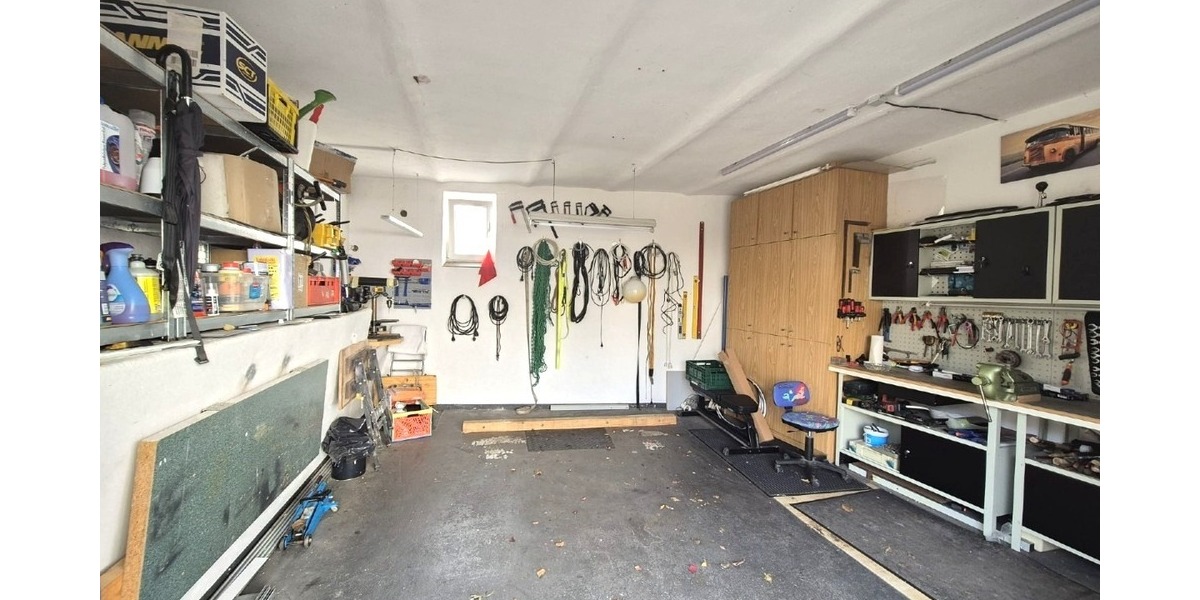 Großzügiges Wohnen für zwei Generationen: Poolbereich mit Poolbar & barrierefreiem EG - Zweifamilienhaus Katzweiler | Angebot:24408767