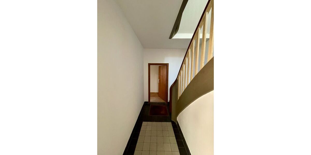 Provisionsfrei* Wunderschöne, komplett renovierte 140qm Altbauwohnung nahe Neustadt mit Garten - 5- Frankeneck | Angebot:25908495