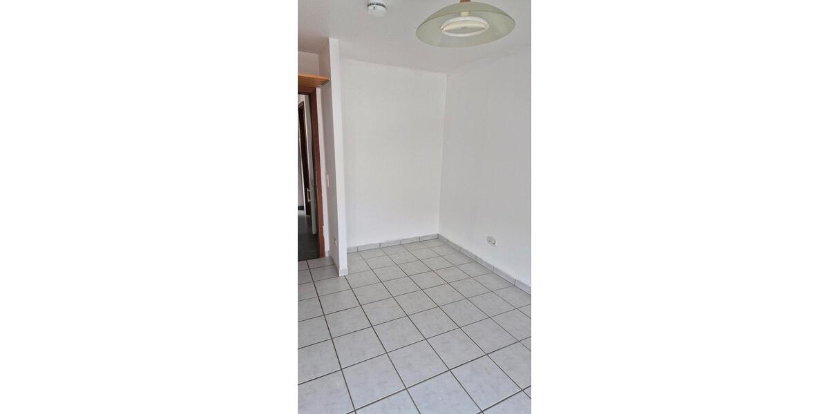 Etagenwohnung Steinwenden - 1 Zimmer, 20 m&sup2;, 300&euro; | Angebot:26340244