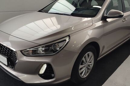 Hyundai i30 81.400 km 10.650 &euro; Neustadt a. d. Weinstr. 67435