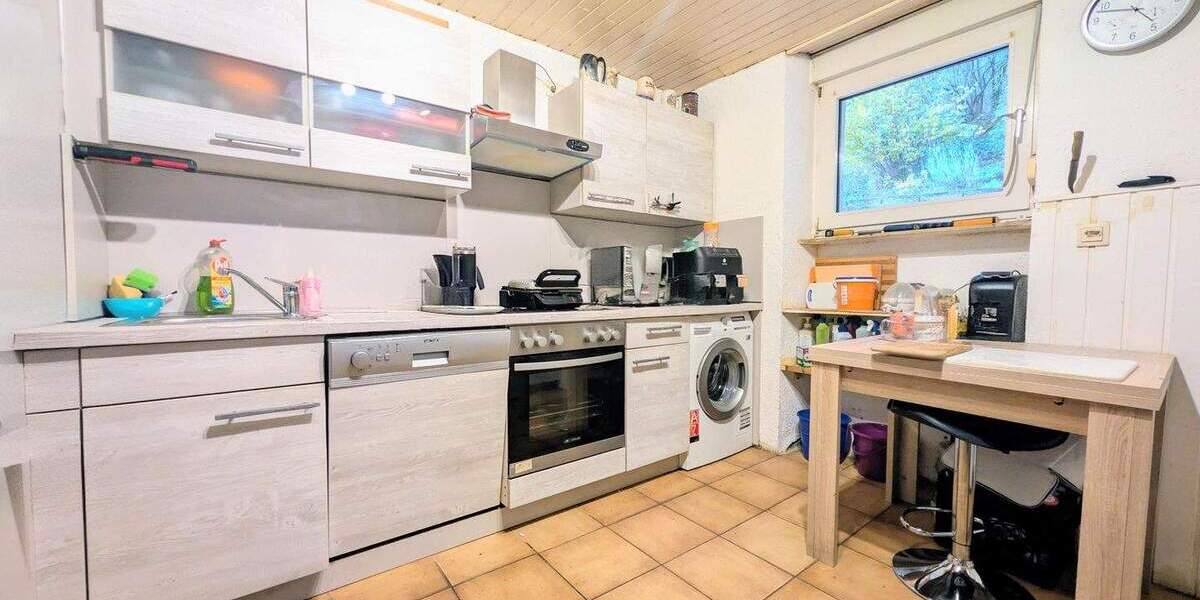 Einfamilienhaus Kaiserslautern Erfenbach - 6 Zimmer, 177 m&sup2;, 218.000&euro; | Angebot:24825883