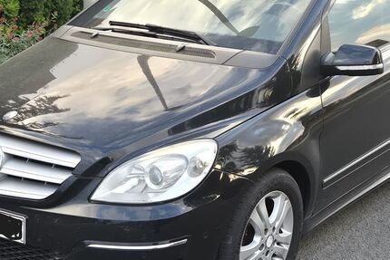 Mercedes-Benz B 200 243.300 km 3.000 &euro; Göllheim 67307