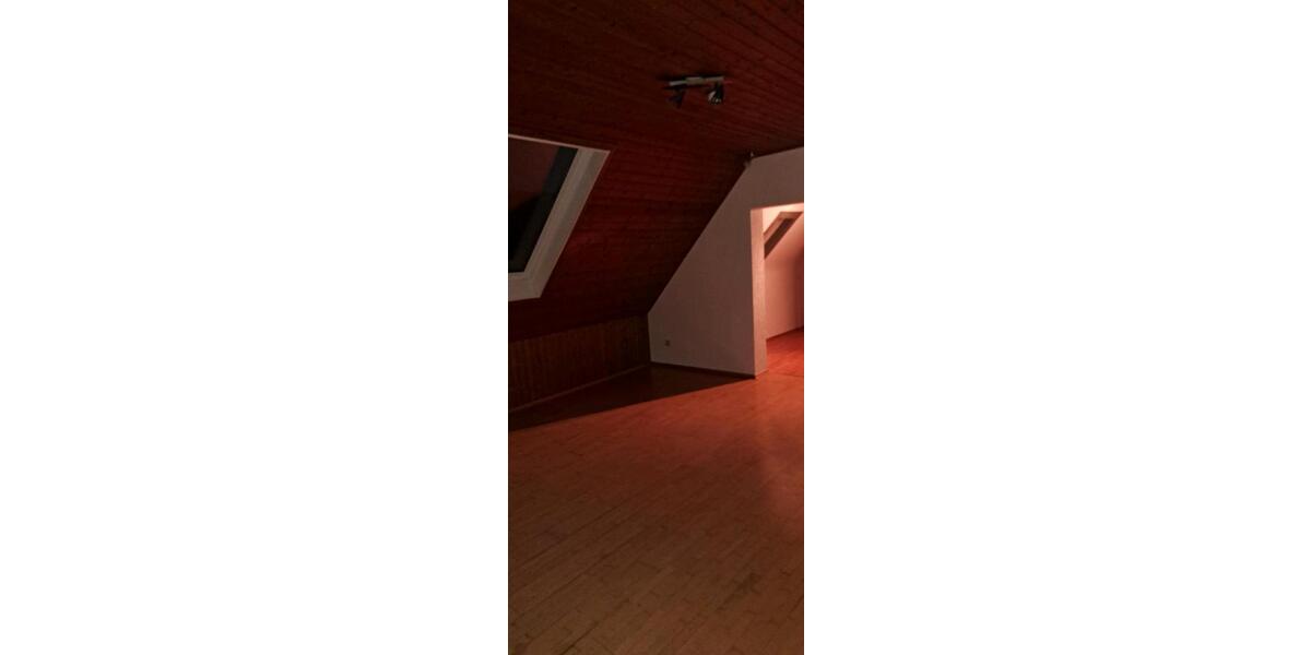 Etagenwohnung Hermersberg - 6 Zimmer, 146 m&sup2;, 800&euro; | Angebot:25333631