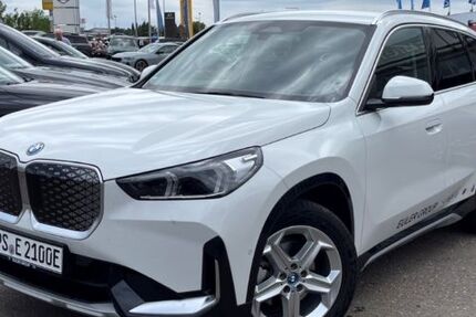 BMW iX1