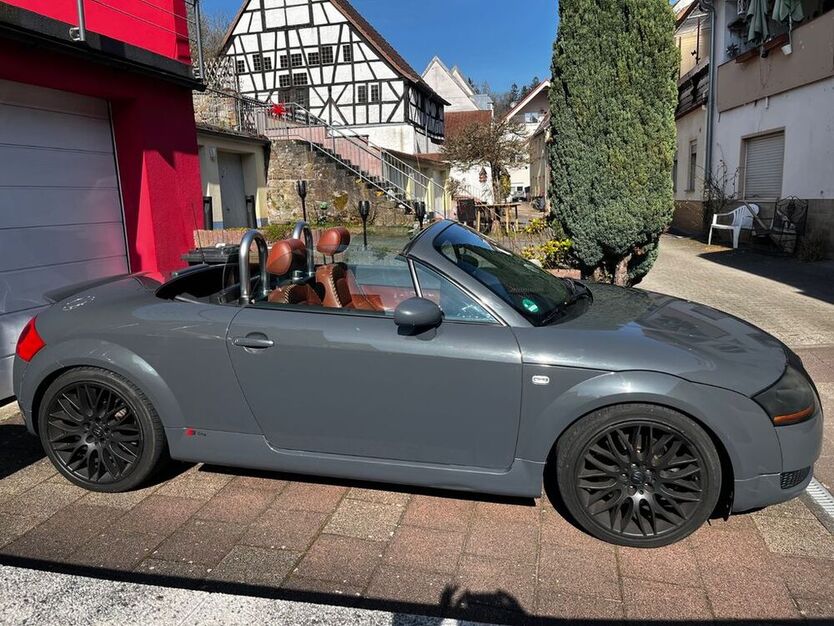 TT