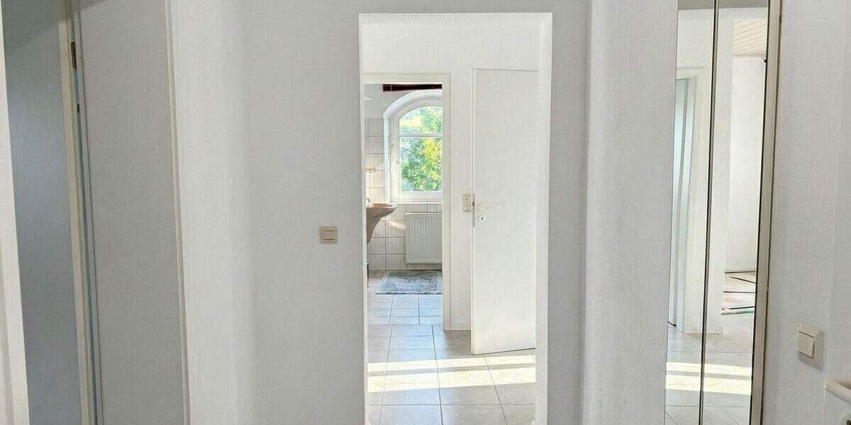 Einfamilienhaus Höringen - 6 Zimmer, 265 m&sup2;, 1.800&euro; | Angebot:25846214