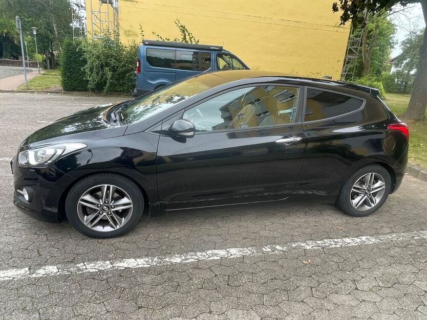 i30