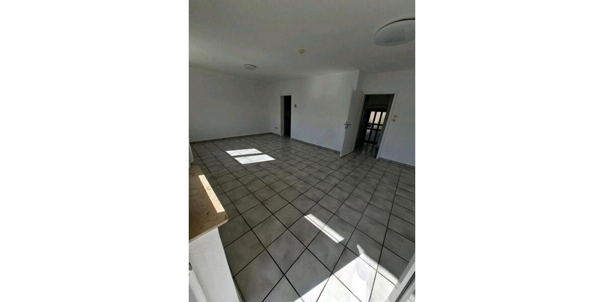 Einfamilienhaus Kaiserslautern Bahnheim - 5 Zimmer, 120 m&sup2;, 1.800&euro; | Angebot:27717985