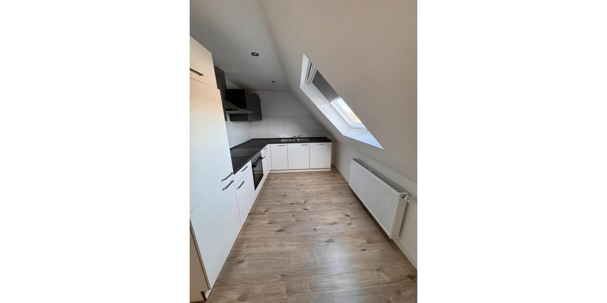 Dachgeschoßwohnung Mackenbach - 2 Zimmer, 67 m&sup2;, 900&euro; | Angebot:26271418