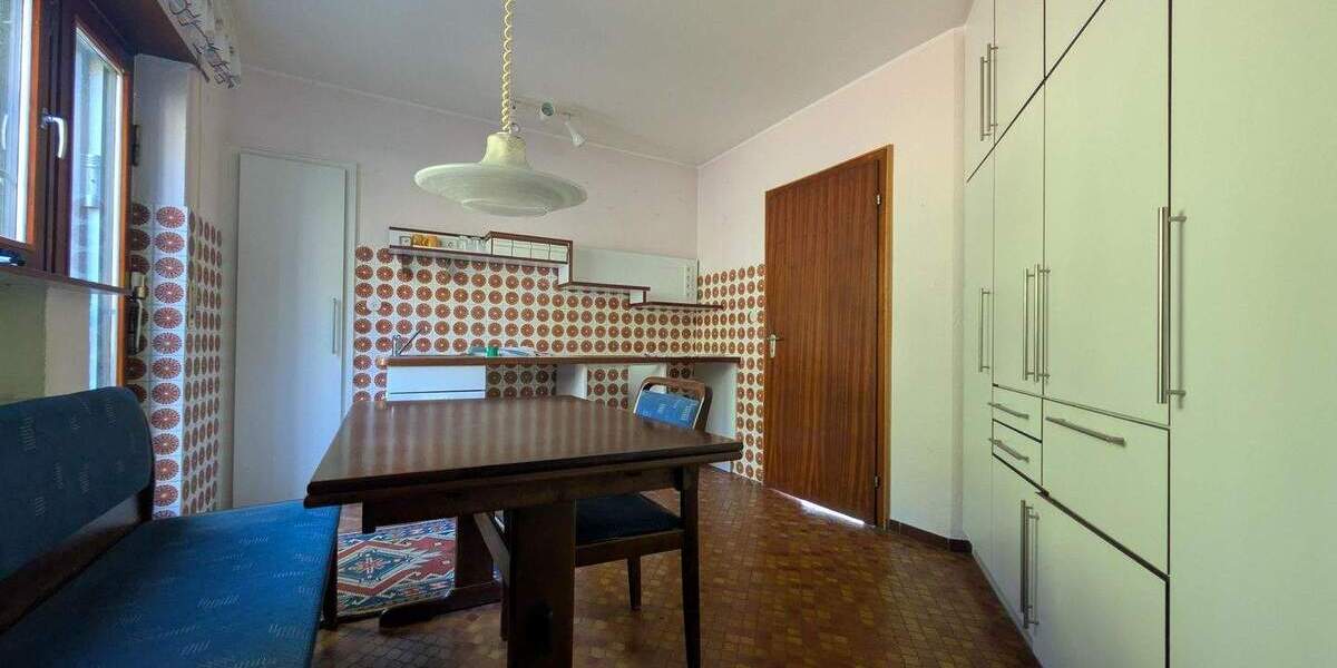 Einfamilienhaus Kaiserslautern Innenstadt - 7 Zimmer, 186 m&sup2;, 243.000&euro; | Angebot:25899420