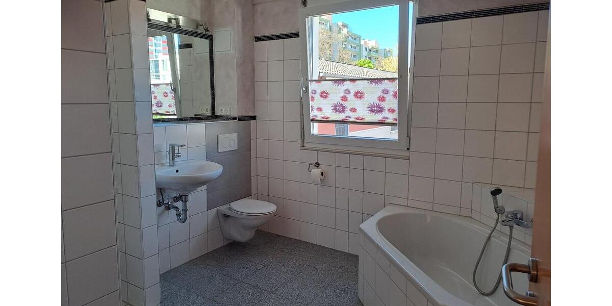 Reihenhaus Kaiserslautern Bahnheim - 4 Zimmer, 110 m&sup2;, 1.580&euro; | Angebot:26512343
