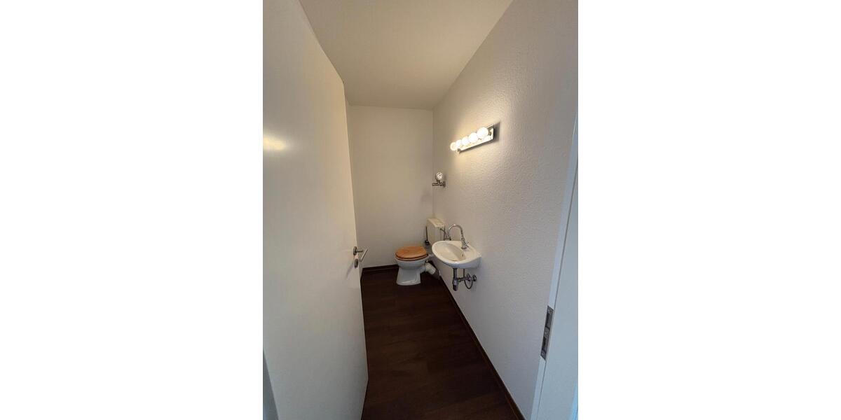 Etagenwohnung Kaiserslautern Betzenberg - 3 Zimmer, 100 m&sup2;, 1.100&euro; | Angebot:26042575