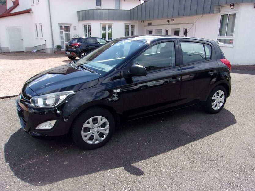 i20