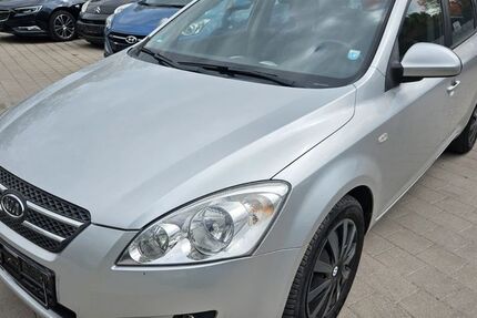 Kia ceed / Ceed 165.325 km 2.850 &euro; Lachen-Speyerdorf 67435