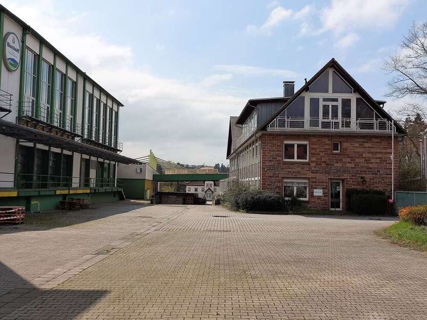 Halle in Winnweiler 1.250.000 € 4965 m²