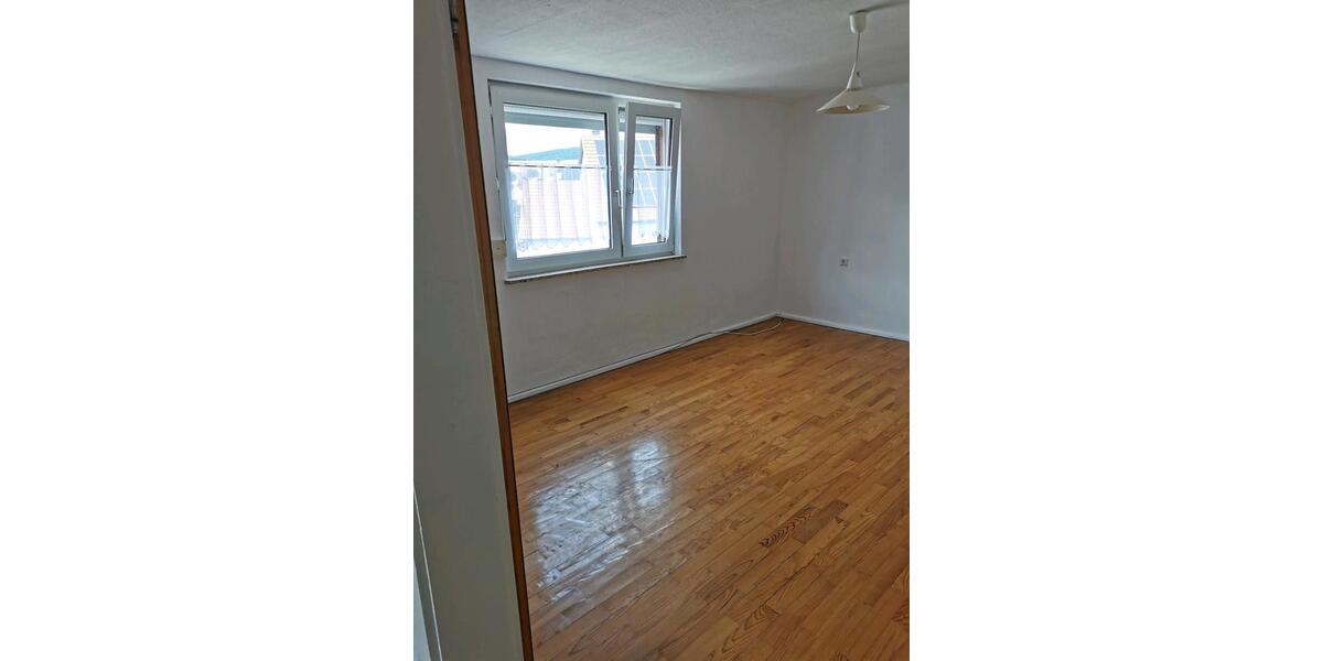 Doppelhaushälfte Wolfstein - 5 Zimmer, 130 m&sup2;, 122.000&euro; | Angebot:23130635