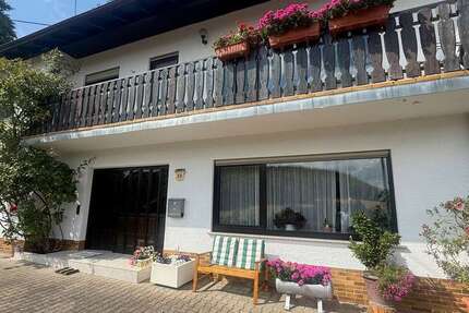 Großes Zweifamilienhaus in exponierter Lage - Haus Niederkirchen Heimkirchen | Angebot:27536354