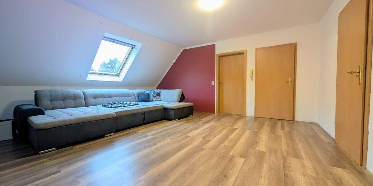 Einfamilienhaus Kaiserslautern Erfenbach - 6 Zimmer, 177 m&sup2;, 218.000&euro; | Angebot:24825883