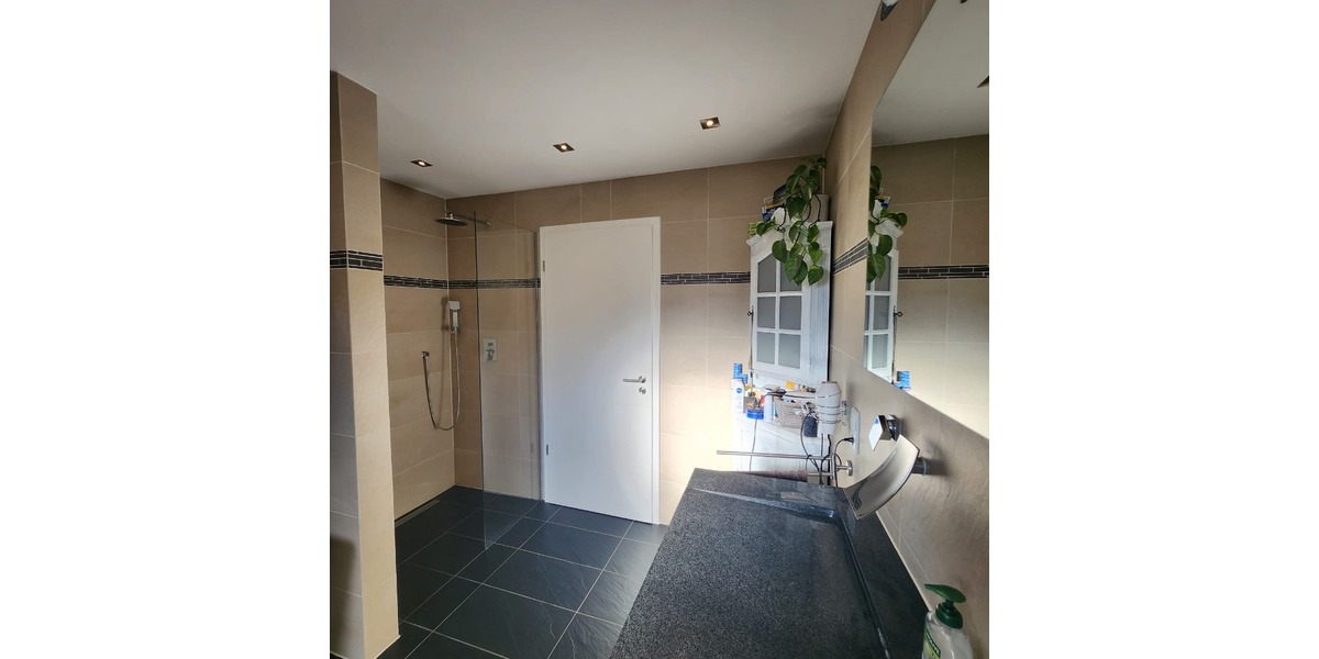 Stilvoll renovierte Doppelhaushälfte aus Sandstein in naturnaher Lage von Kaiserslautern-Morlautern 6 zimmer