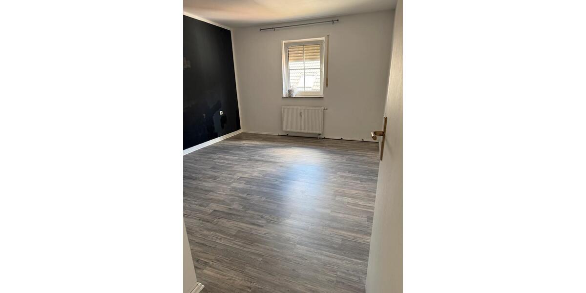 Etagenwohnung Kaiserslautern Einsiedlerhof - 3 Zimmer, 80 m&sup2;, 1.100&euro; | Angebot:26029664