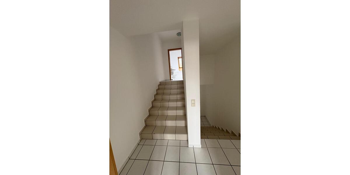 Terrassenwohnung Kaiserslautern Betzenberg - 4 Zimmer, 155 m&sup2;, 1.400&euro; | Angebot:25895057