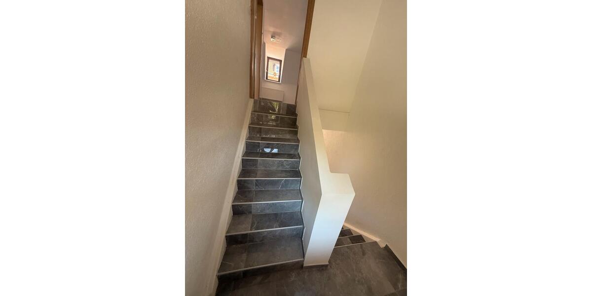 Reihenhaus Kaiserslautern Betzenberg - 8 Zimmer, 100 m&sup2;, 2.000&euro; | Angebot:27702868