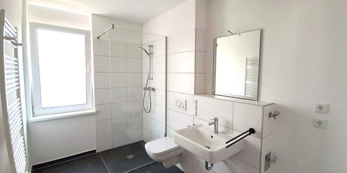 Etagenwohnung Kaiserslautern Innenstadt - 2 Zimmer, 69 m&sup2;, 900&euro; | Angebot:24725345