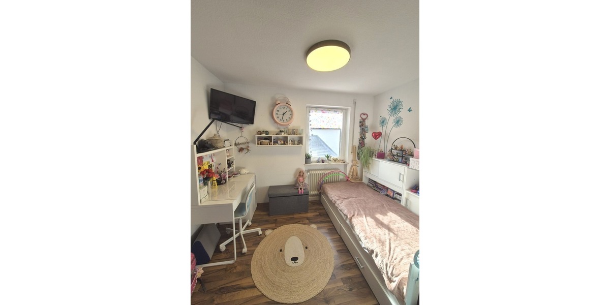 Großzügiges Wohnen für zwei Generationen: Poolbereich mit Poolbar & barrierefreiem EG - Zweifamilienhaus Katzweiler | Angebot:24408767