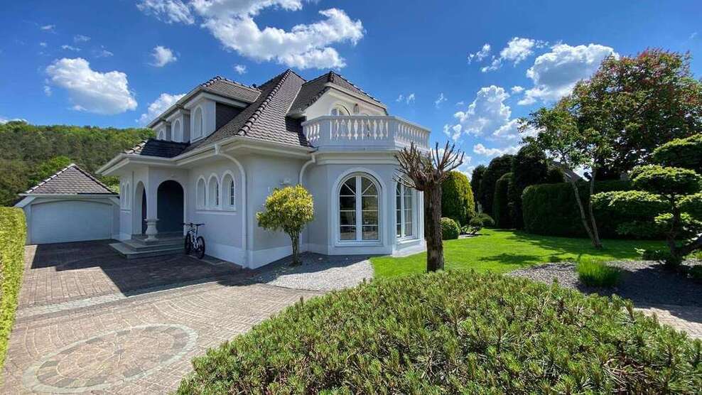 Haus zum Kaufen in Queidersbach 850.000 € 346 m²