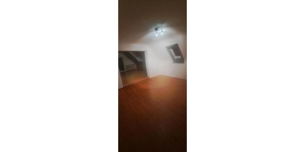 Etagenwohnung Hermersberg - 6 Zimmer, 146 m&sup2;, 800&euro; | Angebot:25333631