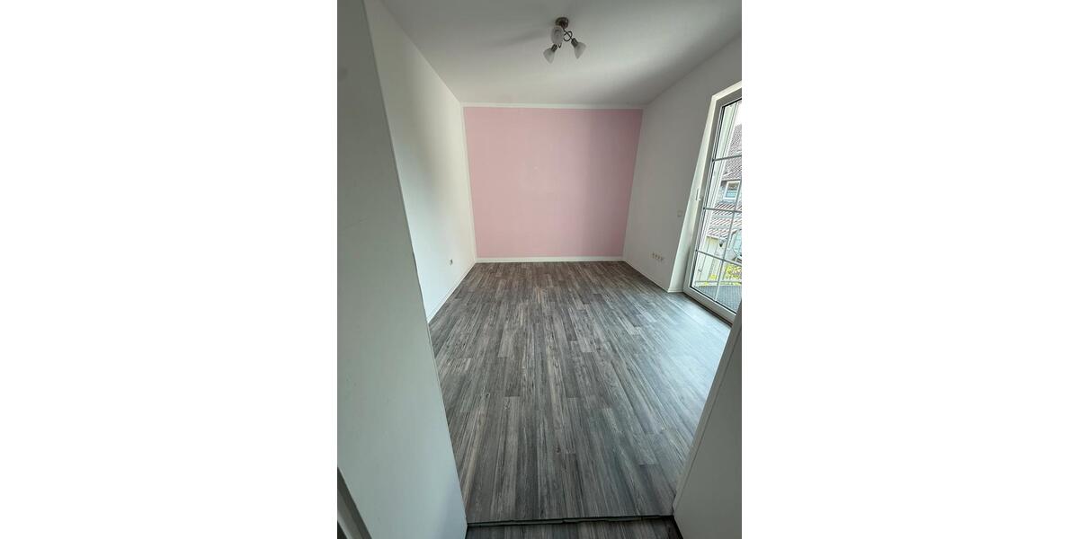 Etagenwohnung Kaiserslautern Einsiedlerhof - 3 Zimmer, 80 m&sup2;, 1.100&euro; | Angebot:26029664