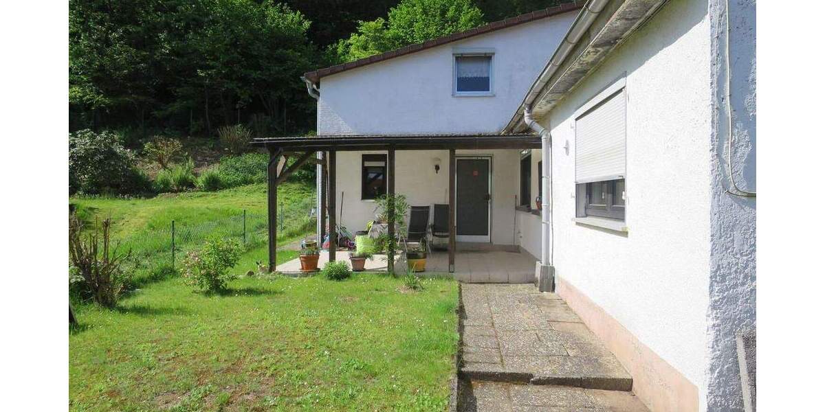 Einfamilienhaus Kaiserslautern Hohenecken - 8 Zimmer, 210 m&sup2;, 220.000&euro; | Angebot:23882716